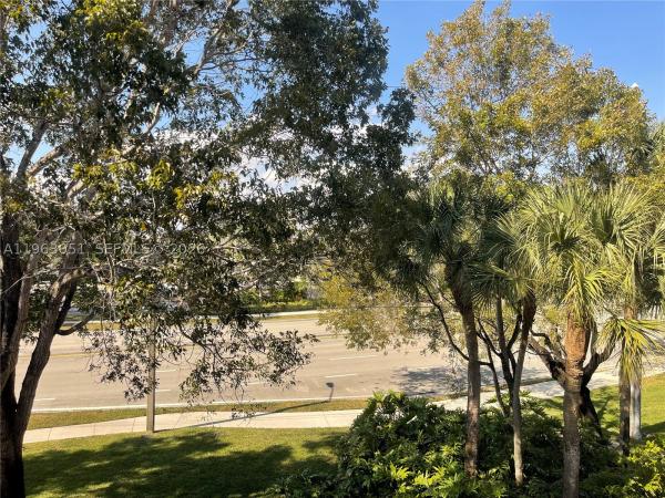 Country Club Village, 16475 Golf Club Rd #309, Weston, Florida 33326, image 1