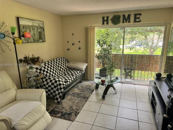 Lakeshore At University Park, 8540 N Sherman Cir #204, Miramar, Florida 33025, image 3