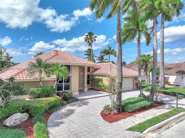 The Laurels, 620 W Laurel Ln W, Pembroke Pines, Florida 33027, image 1