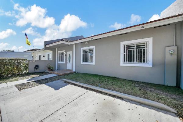 Green Gables, 940 NE 13th Ave, Homestead, Florida 33033, image 3
