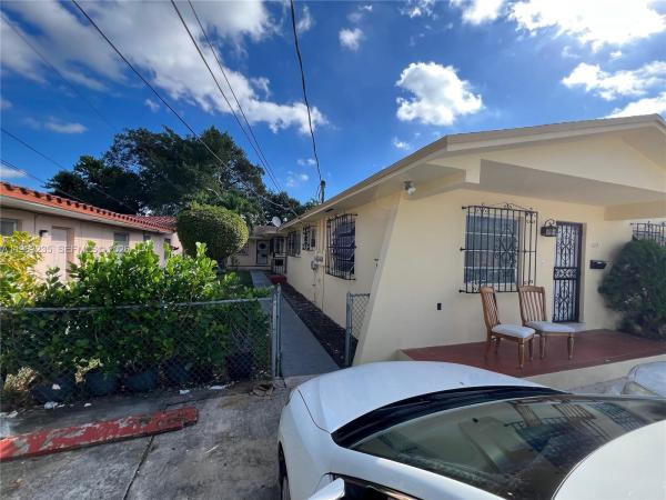 Comfort Gardens, 733 NW 33rd Ave, Miami, Florida 33125, image 2
