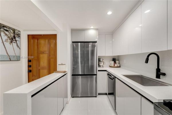 Grove Paradise, 3214 W Trade Ave #III-5, Miami, Florida 33133, image 1