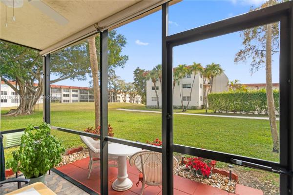 Hollybrook Golf & Tennis Club, 691 S Hollybrook Dr #105, Pembroke Pines, Florida 33025, image 1