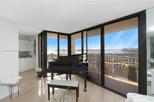 1000 Quayside Ter #1608, Unincorporated Dade County, Florida 33138, image 1