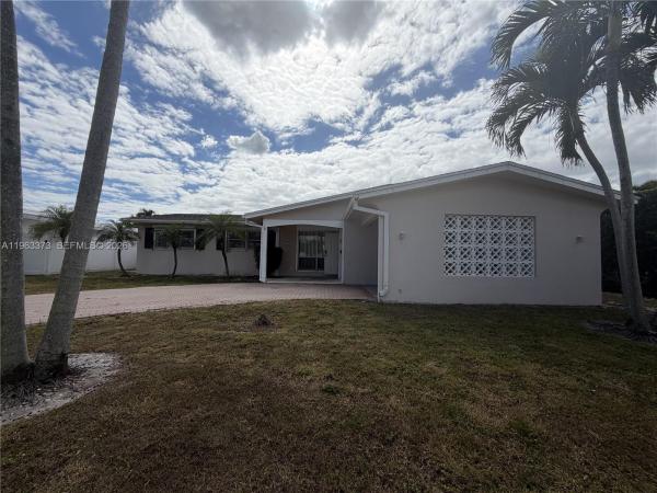 Imperial Point, 1930 NE 59th Pl, Fort Lauderdale, Florida 33308, image 1