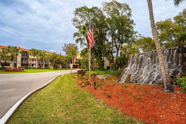 Country Club Village, 16475 Golf Club Rd #307, Weston, Florida 33326, image 2