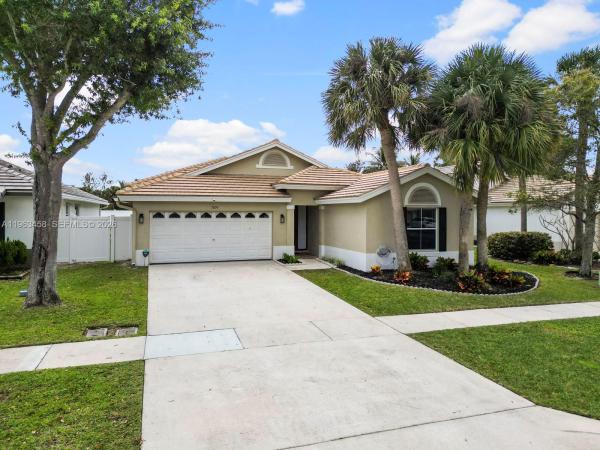 Lawrence Oaks, 7899 Manor Forest Blvd, Boynton Beach, Florida 33436, image 1