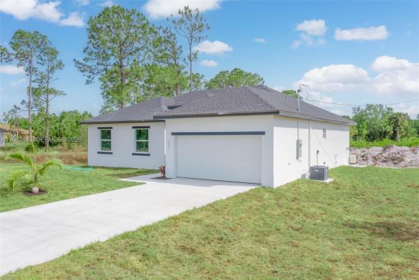 3121 71st St W, Lehigh Acres, Florida 33971, image 1