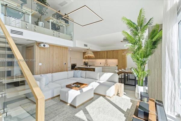 Epic Hotel & Residences, 200 Biscayne Boulevard Way #706, Miami, Florida 33131, image 1