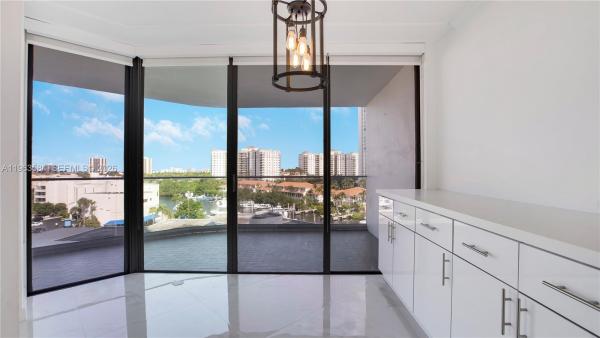 Turnberry Isle North, 19707 Turnberry Way #8B, Aventura, Florida 33180, image 2