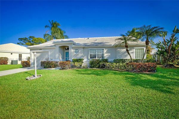 North Passage, 8729 SE Riverfront Ter, Jupiter, Florida 33469, image 2