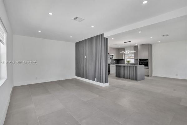 Hollywood Lawns, 1010 N 16th Ave, Hollywood, Florida 33020, image 2