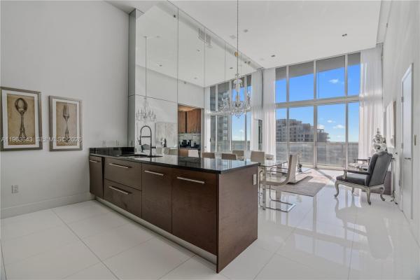 Icon Brickell Tower 1, 465 Brickell Ave #2805, Miami, Florida 33131, image 1