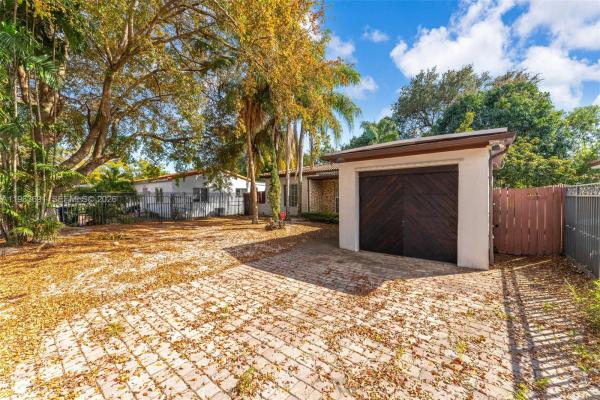 4220 SW 13th St #4220, Unincorporated Dade County, Florida 33134, image 1