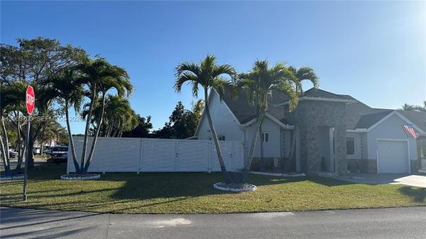 Chante Clare, 12960 SW 248th Ter, Princeton, Florida 33032, image 3