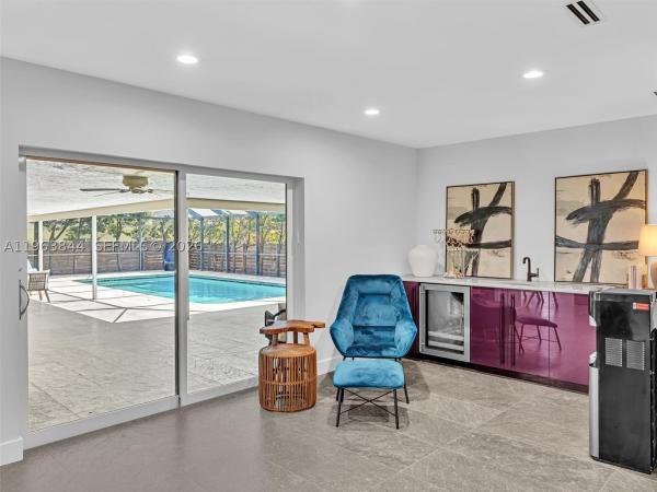 Hollywood Lakes, 840 S Southlake Dr, Hollywood, Florida 33019, image 1