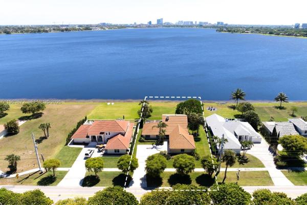 Palm Beach Lakes North, 3600 N Shore Dr, West Palm Beach, Florida 33407, image 1