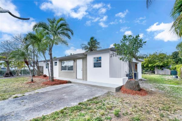 Leisure Heights, 29822 SW 149th Ave, Leisure City, Florida 33033, image 3
