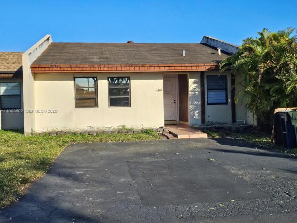 4907 SW 137th Ct, Unincorporated Dade County, Florida 33175, image 1