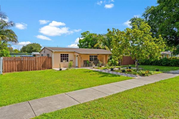 Beverly Park, 6233 Rodman St, Hollywood, Florida 33023, image 3