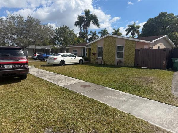 Winston Park, 7825 SW 127th Ct, Kendale Lakes, Florida 33183, image 2