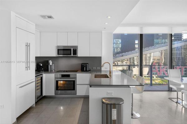 Reach Brickell City Centre, 68 SE 6th St #1702, Miami, Florida 33131, image 1