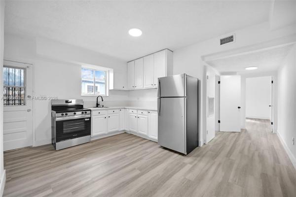 1391 NW 102nd St, Unincorporated Dade County, Florida 33147, image 1