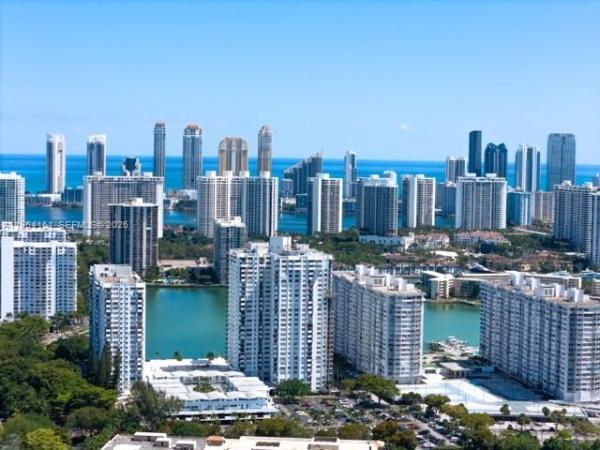 Commodore Plaza Tower, 2750 NE 183rd St #401, Aventura, Florida 33160, image 1
