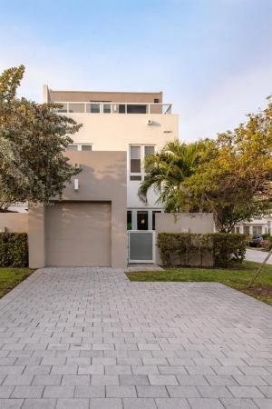 Landmark At Doral, 10464 NW 66th St, Doral, Florida 33178, image 2