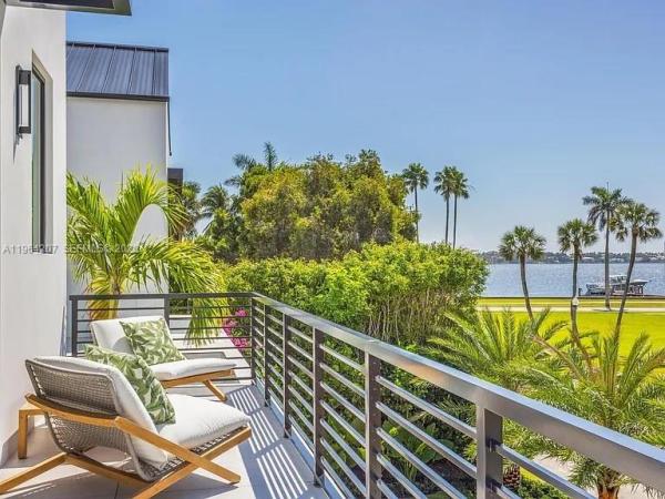 Lakewood, 123 Murray Rd, West Palm Beach, Florida 33405, image 1