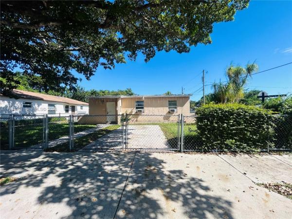 17645 SW 104th Ave, Unincorporated Dade County, Florida 33157, image 1