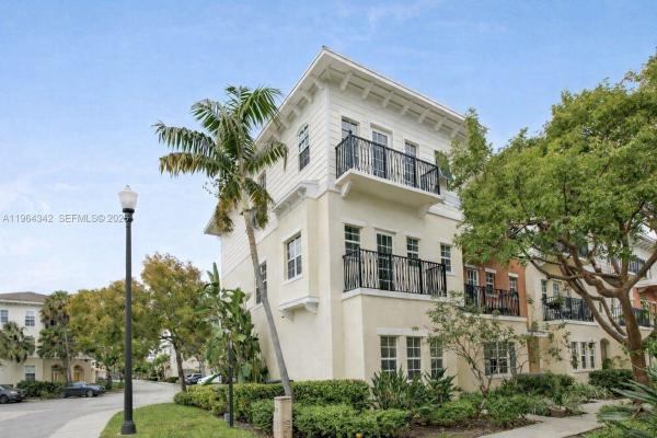 Orchid Grove, 630 SW 1st Dr, Pompano Beach, Florida 33060, image 2