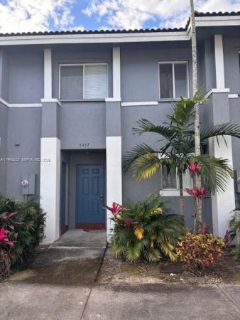 La Estancia Townhomes, 5457 SW 41st St, Pembroke Park, Florida 33023, image 2