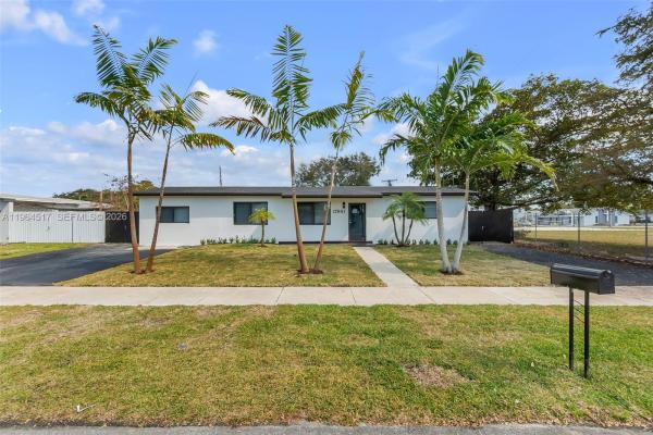 17887 78th Pl, Hialeah, Florida 33015, image 1