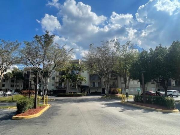 14250 SW 62nd St #320, Unincorporated Dade County, Florida 33183, image 1