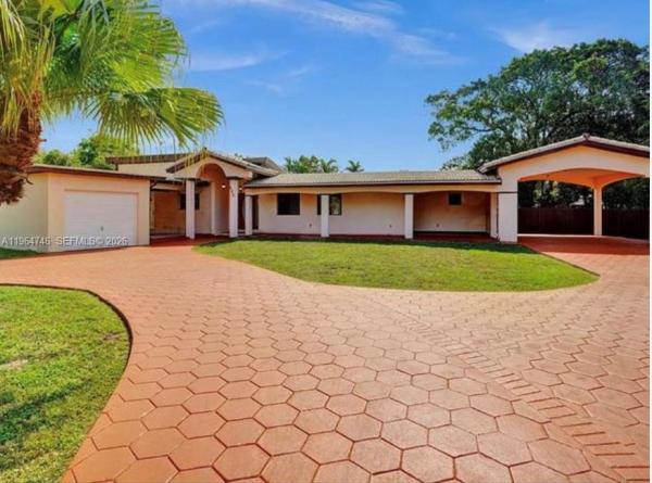 Hialeah Golf Course, 225 Pocatella St, Miami Springs, Florida 33166, image 1