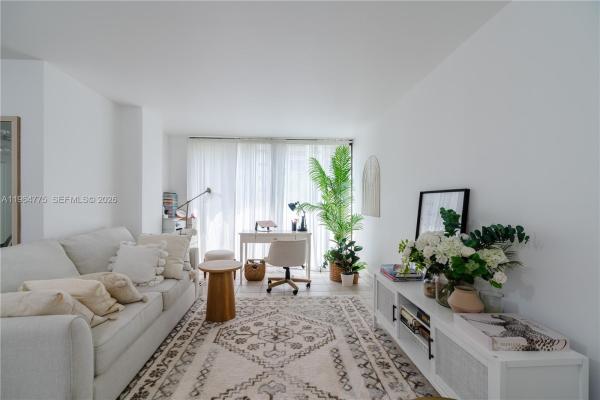 Plaza Of The Americas, 17021 N Bay Rd #526, Sunny Isles Beach, Florida 33160, image 1