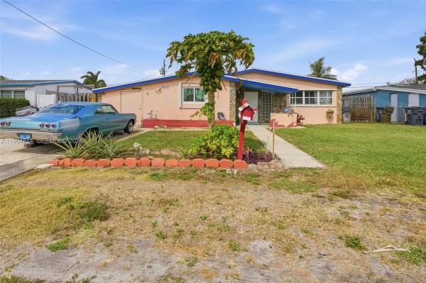 Heritage Homes, 7121 Wilson St, Hollywood, Florida 33024, image 2