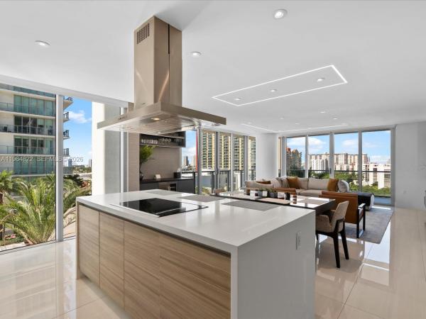 Parque Towers, 300 Sunny Isles Blvd #4-807, Sunny Isles Beach, Florida 33160, image 1