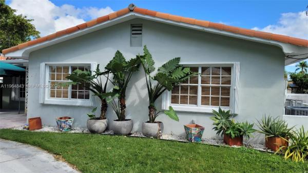 Venetian Keystone Point, 12945 Cherry Rd, North Miami, Florida 33181, image 2