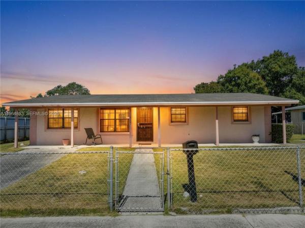 10721 SW 149th Ter, Unincorporated Dade County, Florida 33176, image 1