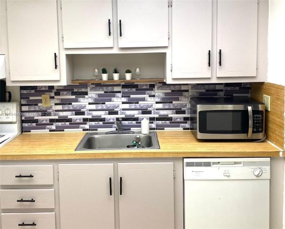 Racquet Club At Bonaventure, 240 Lakeview Dr #306, Weston, Florida 33326, image 1