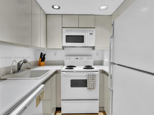 Atlantic 2 At The Point, 21150 NE 38th Ave #305, Aventura, Florida 33180, image 3
