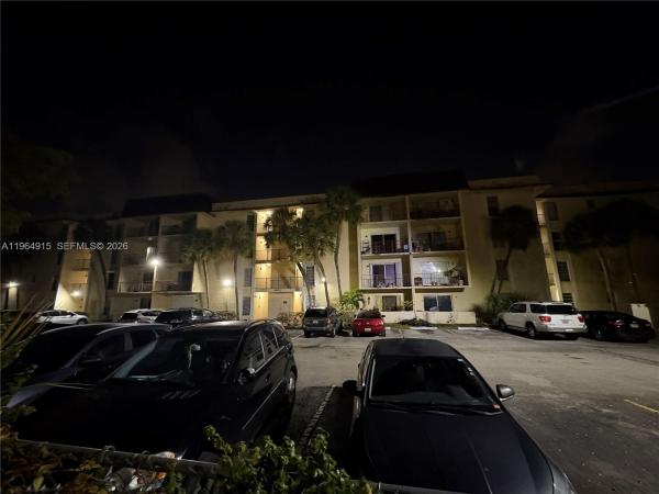 Capri Gardens, 11905 NE 2nd Ave #C306, North Miami, Florida 33161, image 2