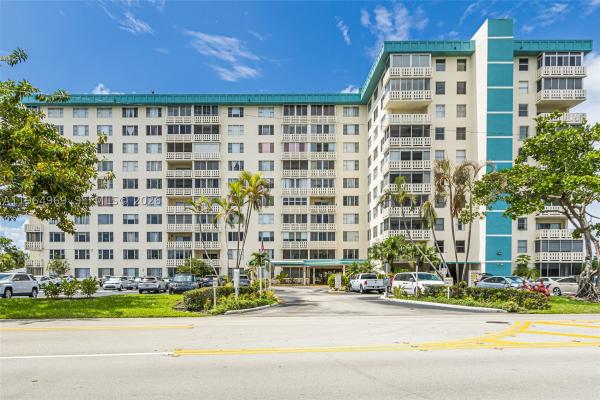 Hillcrest, 4330 Hillcrest Dr #716, Hollywood, Florida 33021, image 2