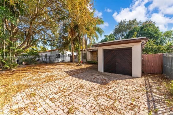 4220 SW 13th St, Unincorporated Dade County, Florida 33134, image 3