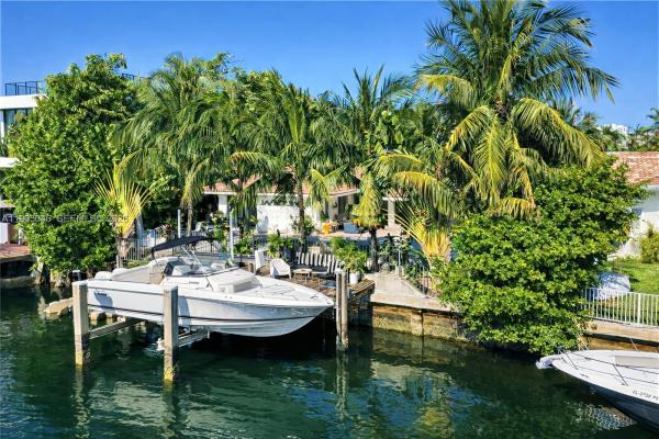 Eastern Shores, 3400 NE 165th St, North Miami Beach, Florida 33160, image 2