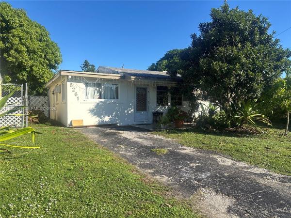 Welwyn Manor, 6261 SW 25th St, Miramar, Florida 33023, image 1