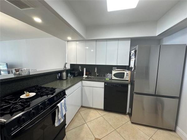 Parker Plaza Estates, 2030 S Ocean Dr #2217, Hallandale Beach, Florida 33009, image 2