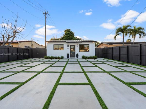 3620 SW 92nd Ave, Unincorporated Dade County, Florida 33165, image 1